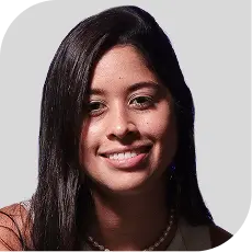 Headshot de Laura Arboleda , especialista en diseño web para agencia de branding en Colombia