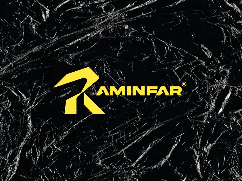 Textura de papel arrugado del diseño de marca Raminfar para una agencia de branding en Colombia